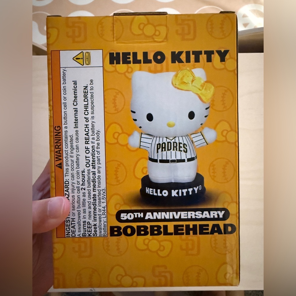 ⚾️ Hello Kitty Padres Bobblehead - Picture 3 of 4